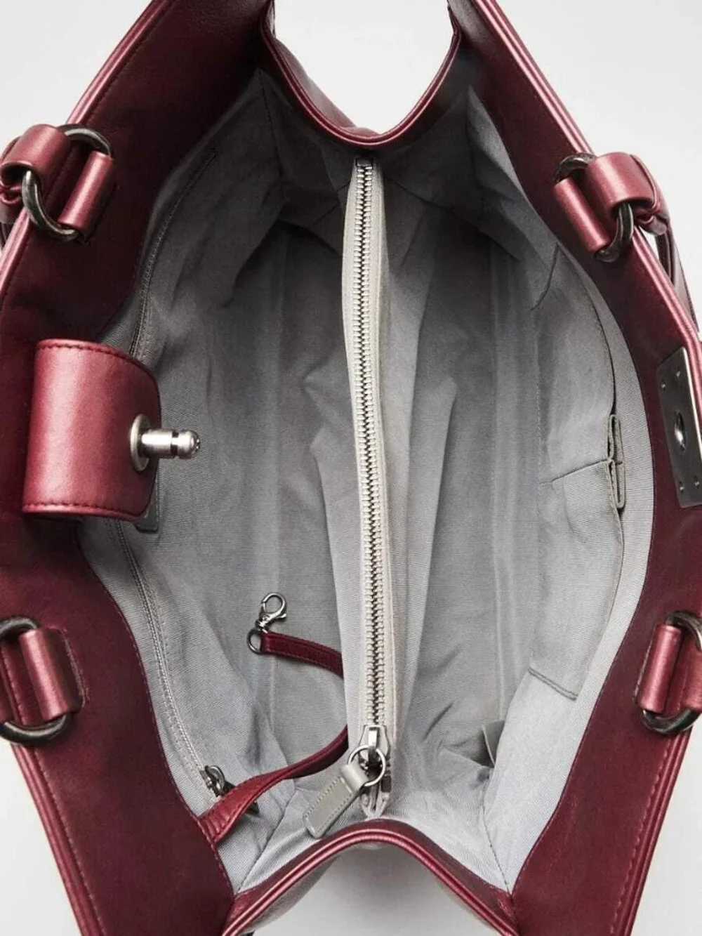 Chanel Metallic Burgundy Quilted Leather Large Boy Tote Bag - Picture 9 of 12